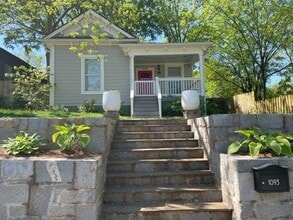 Building Photo - 1093 Kirkwood Ave SE Building Photo - 1093 Kirkwood Ave SE