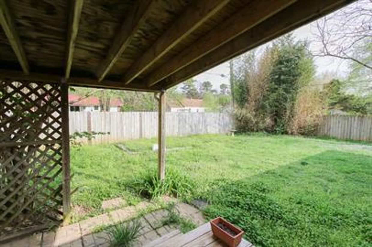 Primary Photo - Come check out this spacious home in South...