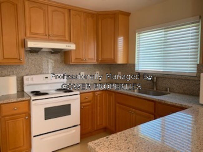 Building Photo - 35832 Adobe Dr