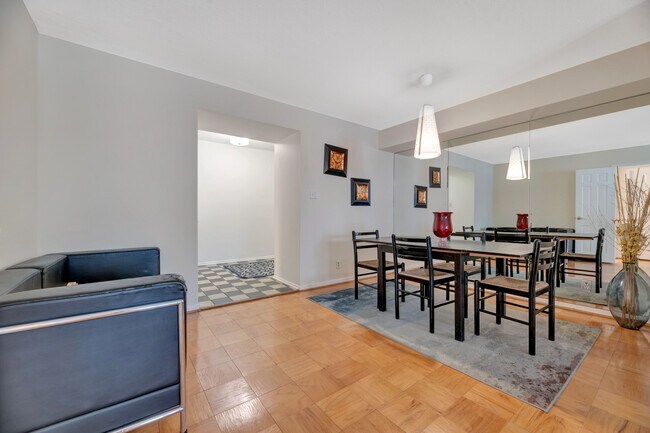 Foto del edificio - 4601 N Park Ave