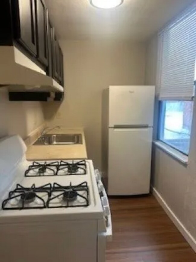 Foto del edificio - 321 Ella St