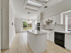 Building Photo - 1127 Gloria Ct