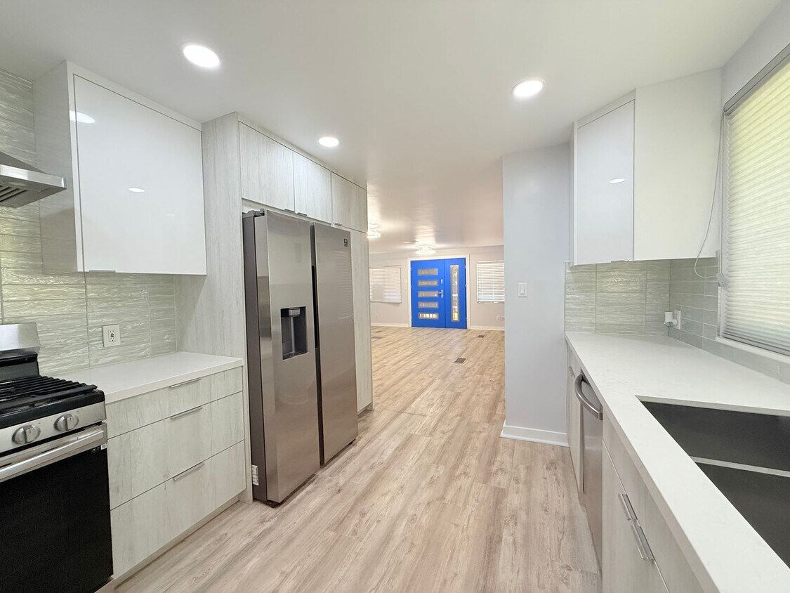 Foto principal - AVAILBLE NOW !! 2 Bedroom 2 Bathroom Apart...