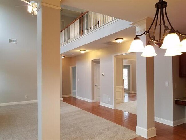 Foto del edificio - 8330 Burgundy Ridge Dr, Harrisburg, NC, 28075
