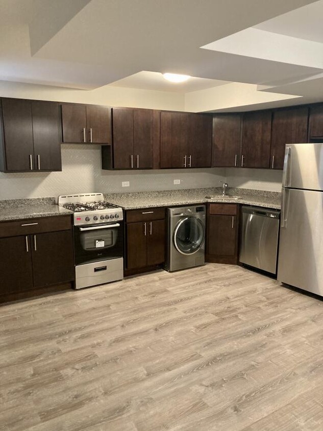 Foto principal - 1 bedroom in Chicago IL 60614