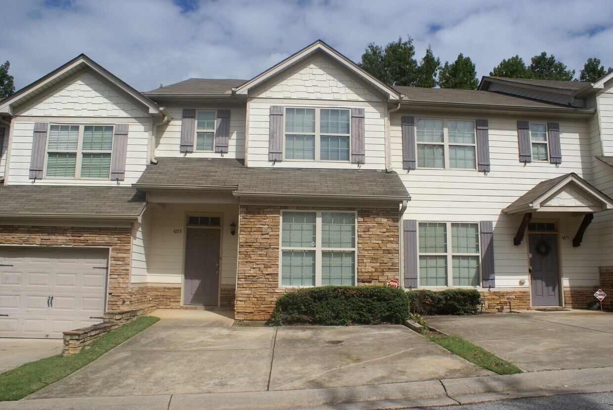 4273 High Park Ln, Atlanta, GA 30344 Townhome Rentals in Atlanta GA