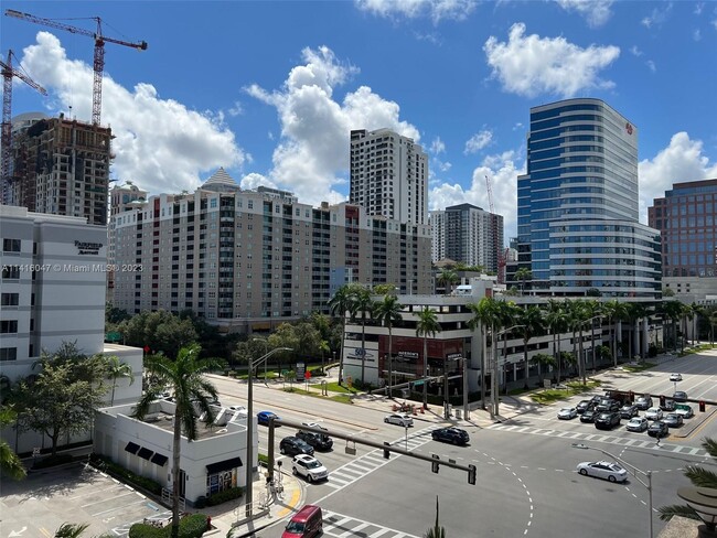 Foto del edificio - 100 N Federal Hwy