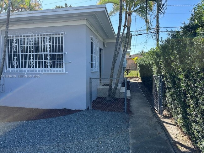 Foto del edificio - 3630 SW 26th St