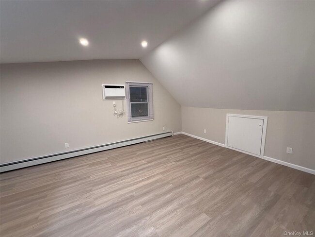 Foto del edificio - 1158 Laidlaw Ave