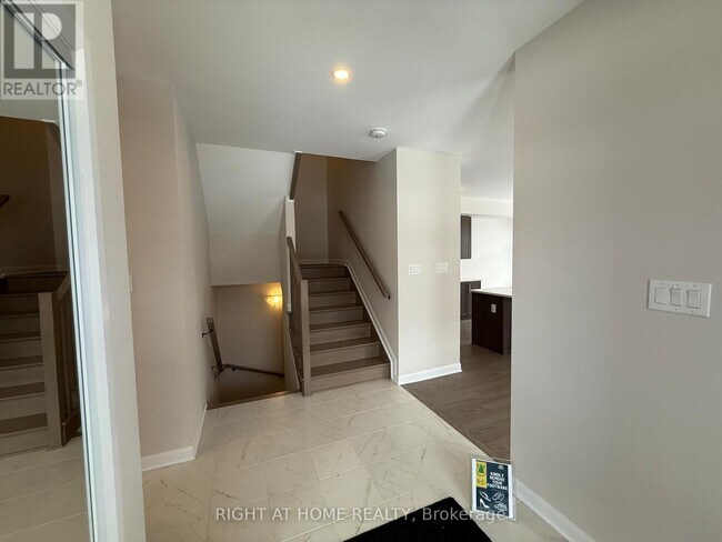 Photo du bâtiment - 778 Jennie Trout Ter