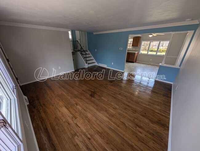 Foto del edificio - Fully Remodeled Split-Level Home in Amherst Schools