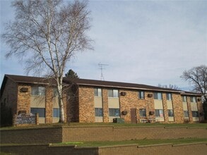 Building Photo - 110 1st St N