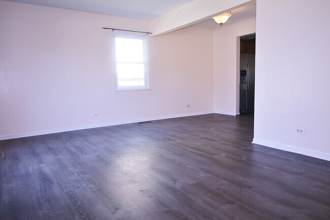 Foto del edificio - 2022 Redwood Dr