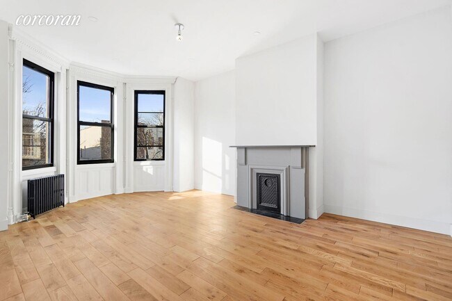 Building Photo - 1084 Greene Ave