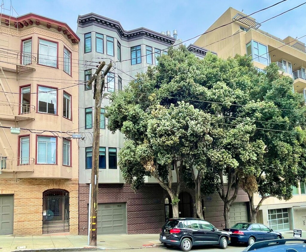 Primary Photo - HUGE Pac Heights 2BR/2BA Courtyard Condo w...