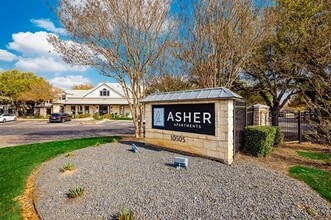 Building Photo - 10505 S I-35 Frontage Rd