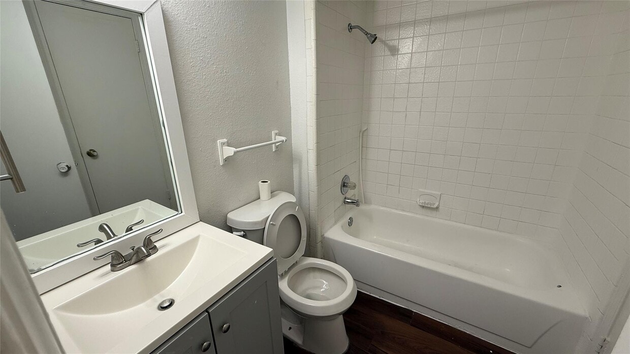 Photo - 9839 Walnut St (Dallas, TX)