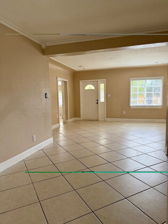 Building Photo - 520 SW 56th Ave