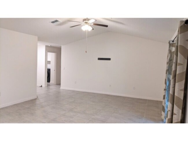 Building Photo - Move In SPECIAL!! Palm Coast House: 3 Bedr...
