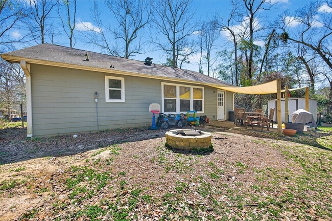 Building Photo - 10391 Royal Magnolia Dr