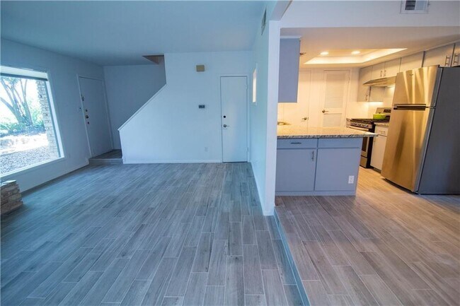 Foto del edificio - 3410 S Oak Dr