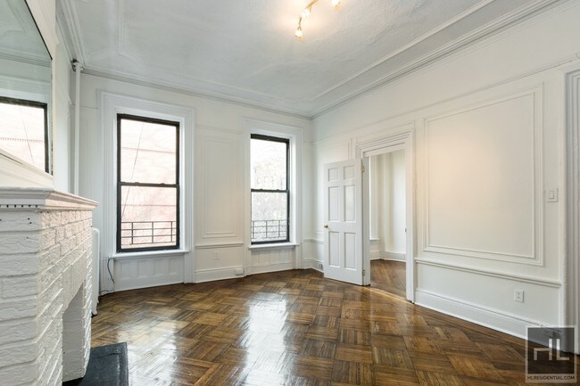 Building Photo - 41-47 7th Ave