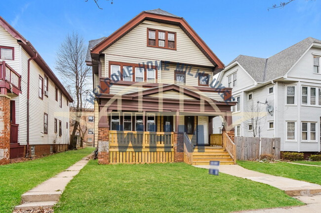 Building Photo - 2409 N 49th St