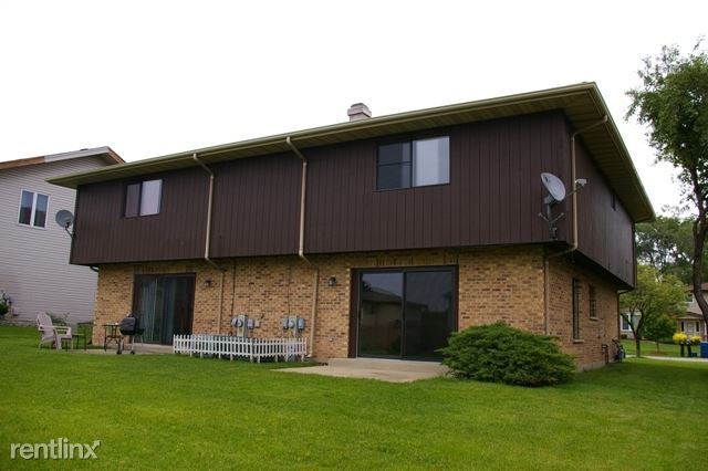 Building Photo - 314 W Army Trail Rd
