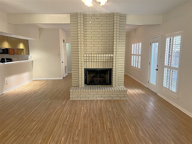 Building Photo - 3307 Golden Willow Dr