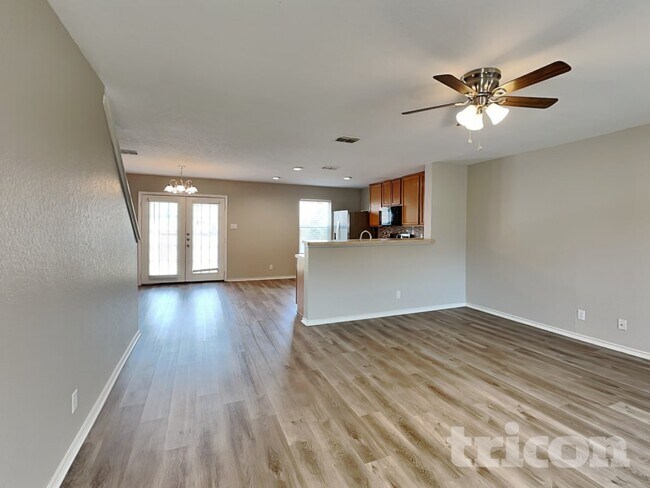 Building Photo - 7923 Horse Hollow