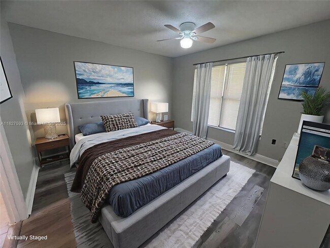Foto del edificio - 1543 Lake Crystal Dr