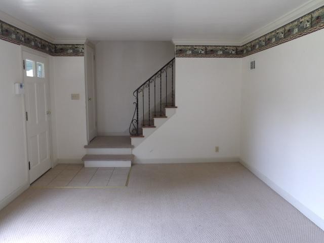 Building Photo - 29 Beechwood Dr