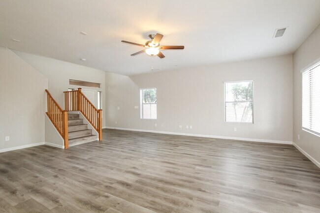 Building Photo - 16801 W Statler St