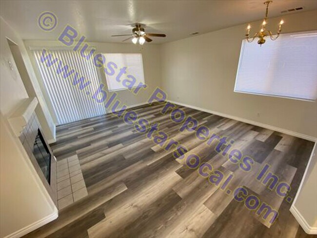 Foto del edificio - Just Listed !!  Single Story Home In Adela...