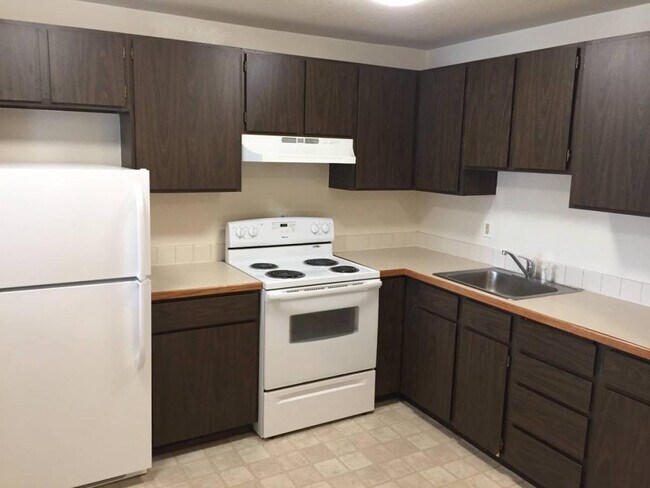 Building Photo - Bridgeview Apartments - Studio