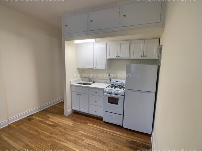Building Photo - 153 Brighton Ave