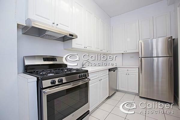 Building Photo - 105 W 55th St