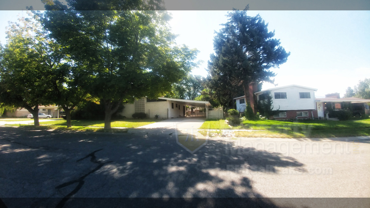 Primary Photo - 3771 S Alta Loma Dr