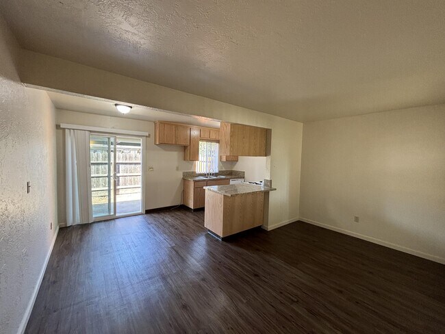 Building Photo - 3013 Delta Ave