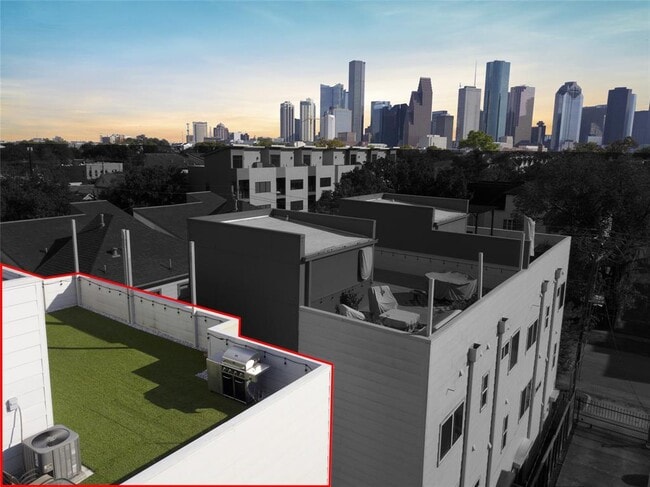 Building Photo - 1604 Crockett St