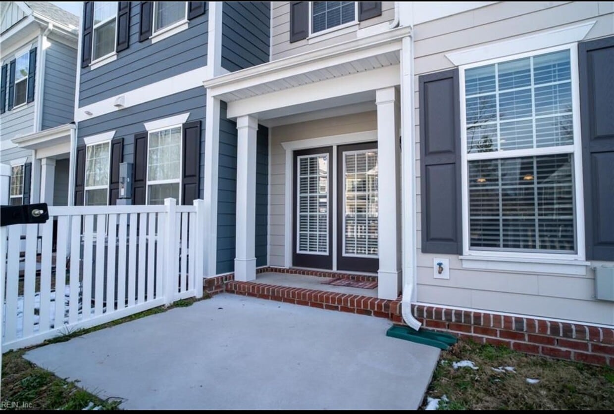 2106 Steiner St, Chesapeake, VA 23321 Townhome Rentals in Chesapeake