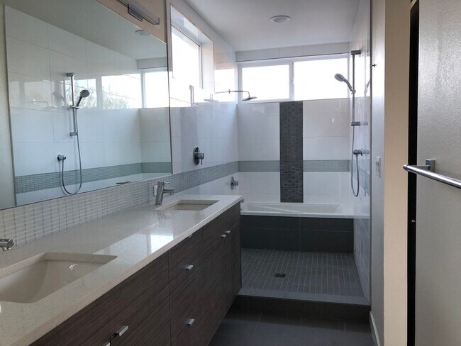Building Photo - 1547 NW 59th St