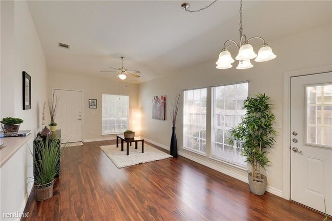 Building Photo - 3 br, 2 bath  - 8703 Weiser Dr Unit A