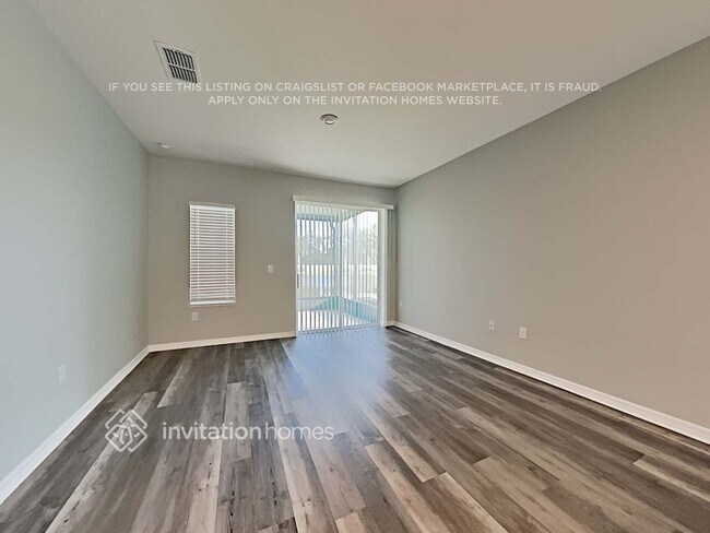 Foto del edificio - 4831 Reisswood Lp