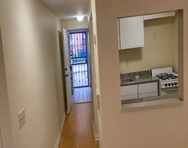 Foto del edificio - 217 E 111th St