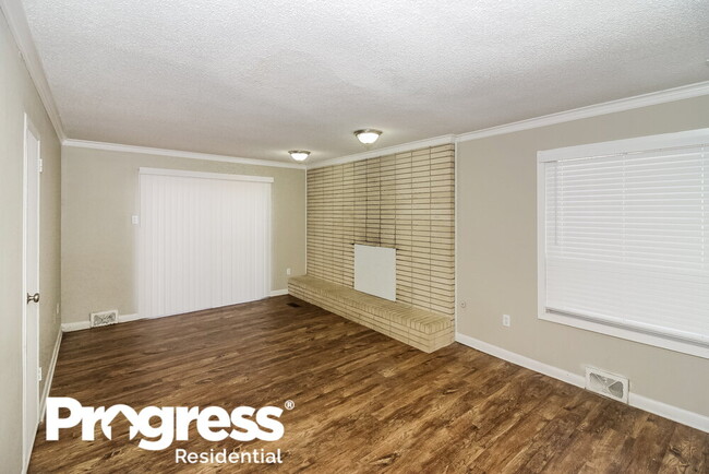 Building Photo - 2899 Dodge Dr