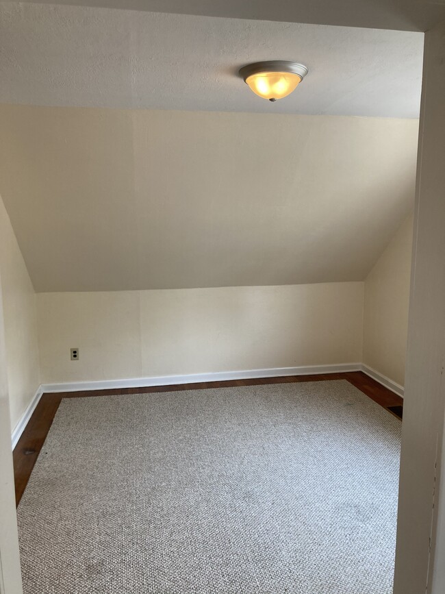 Building Photo - 2628 Fairmont Pky
