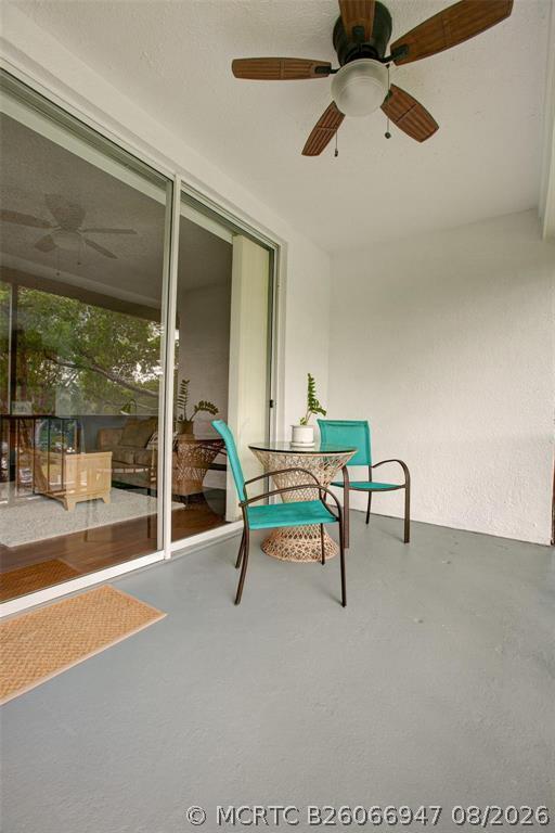 Building Photo - 3740 Inverrary Dr