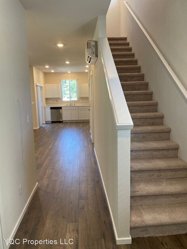 Foto del edificio - 3 br, 2.5 bath House - 6020 NE 64th Street