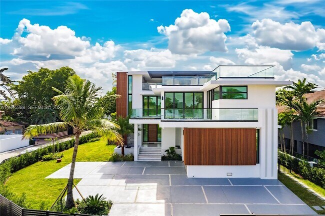 Foto del edificio - 1248 NE 89th St